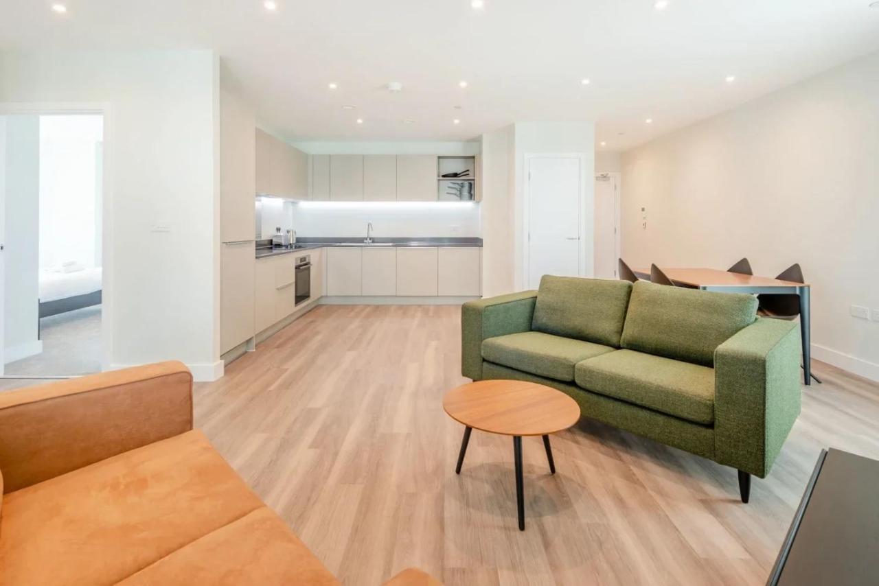 Modern Apartments In Brentford 2 Minutes Walk From Kew Bridge Dış mekan fotoğraf