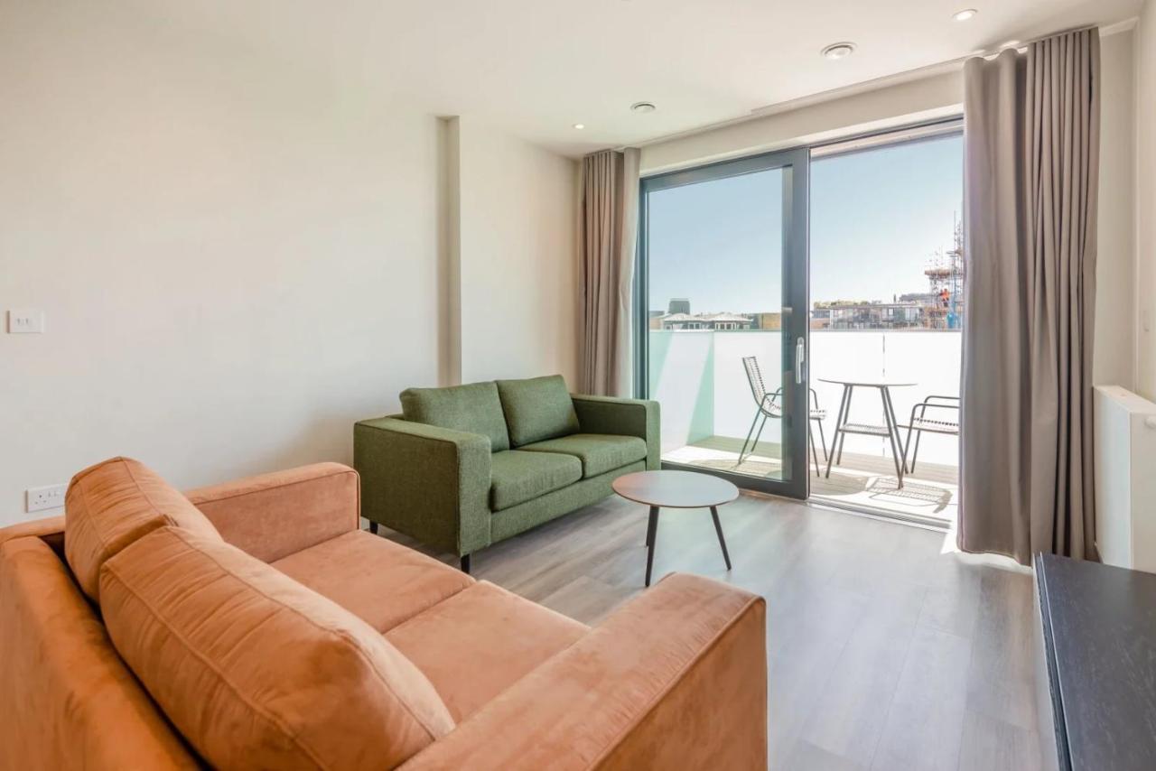 Modern Apartments In Brentford 2 Minutes Walk From Kew Bridge Dış mekan fotoğraf