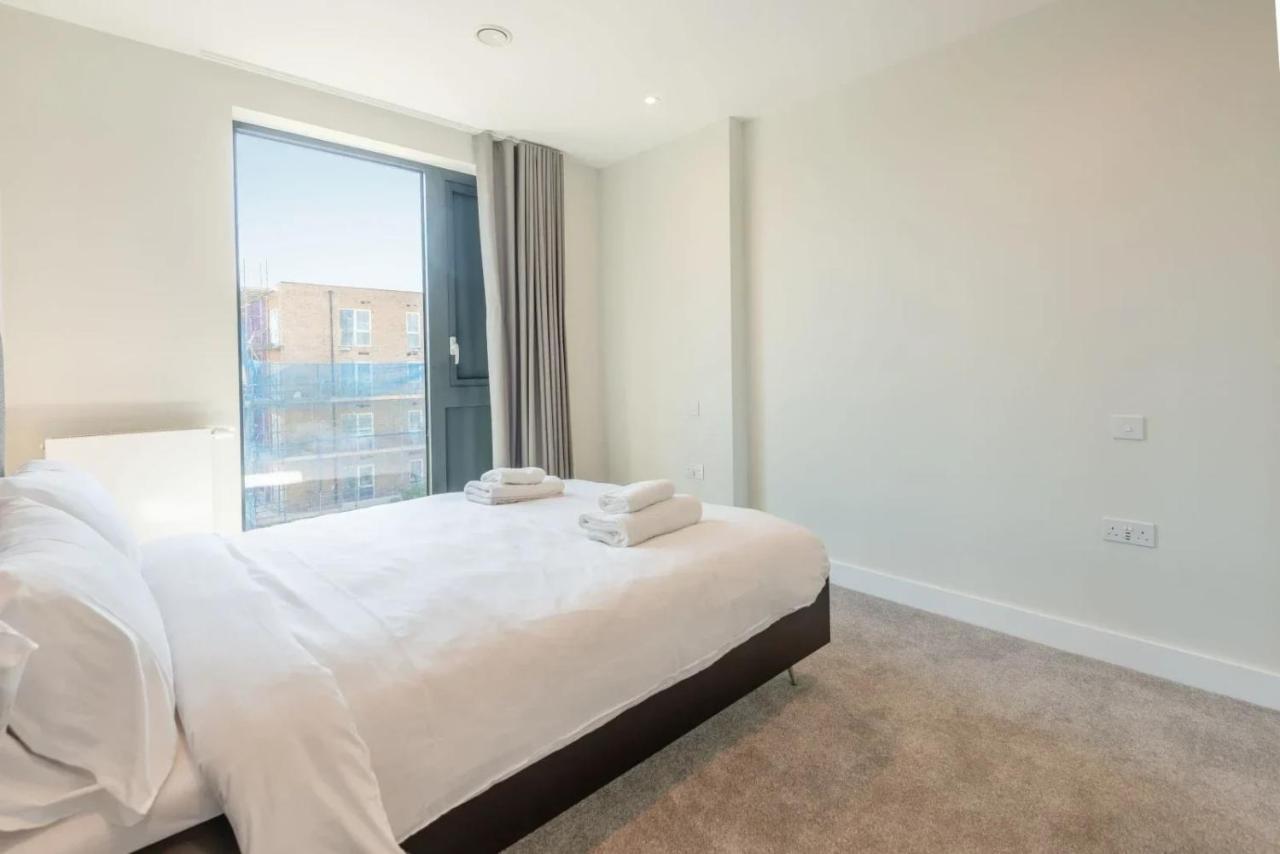 Modern Apartments In Brentford 2 Minutes Walk From Kew Bridge Dış mekan fotoğraf