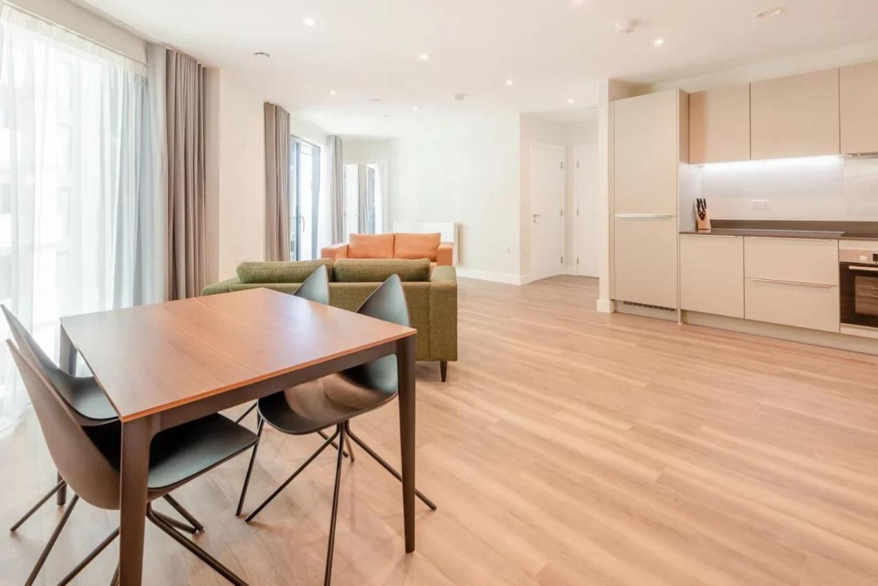 Modern Apartments In Brentford 2 Minutes Walk From Kew Bridge Dış mekan fotoğraf