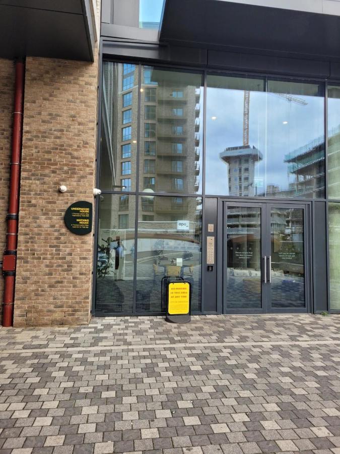 Modern Apartments In Brentford 2 Minutes Walk From Kew Bridge Dış mekan fotoğraf