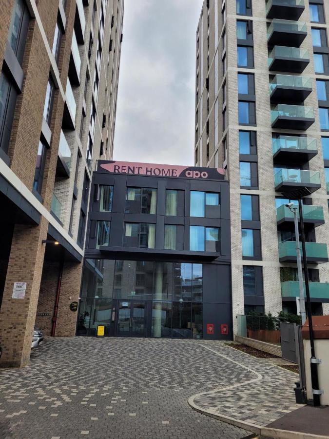 Modern Apartments In Brentford 2 Minutes Walk From Kew Bridge Dış mekan fotoğraf
